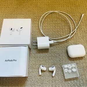 Apple AirPods Pro 1st Generation